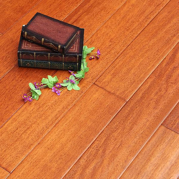 實(shí)木地?zé)岬匕? border=