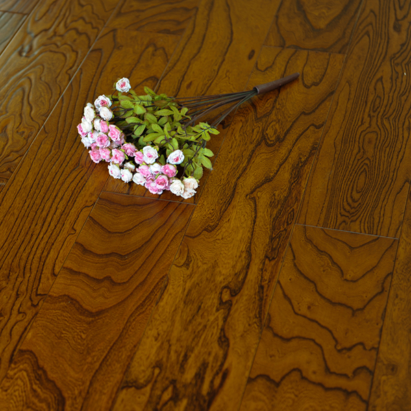 實(shí)木多層地板