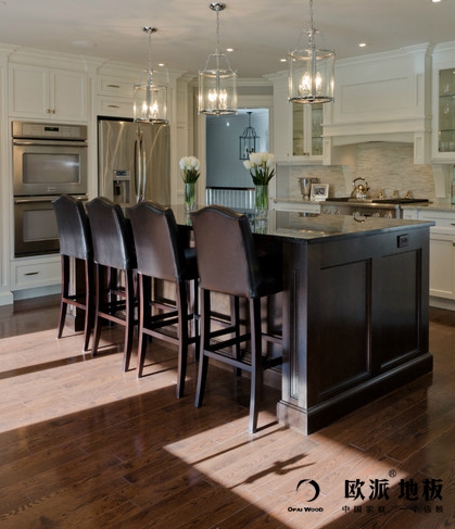 選購實木地板還需慎重